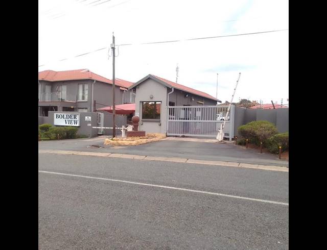 2 BEDROOM TOWNHOUSE FOR SALE IN RISANA